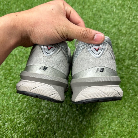 Used new balance 990 v5 women’s size 6.5 no box no insoles - Picture 5 of 8